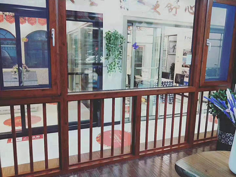 您家的陽(yáng)臺(tái)窗安全嗎?